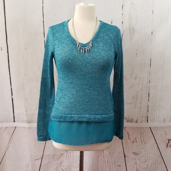 Tops - Teal Shimmer V-Neck Sweater Top